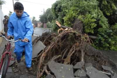 Alma es la primera tormenta de la temporada de huracanes en el Pacífico, que comienza el 15 de mayo. (AP)