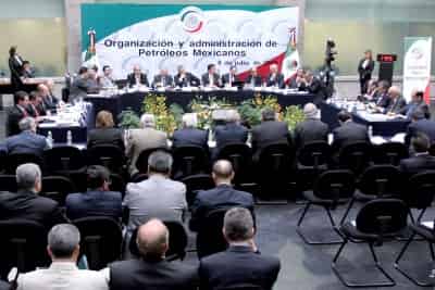 Ayer se realizó el foro de debate para la reforma energética con el tema Organización y administración de Petróleos Mexicanos que se realiza en el Senado de la República. (El Universal)