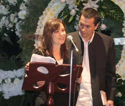 La actriz María Rojo presente en el homenaje al dramaturgo Víctor Hugo Rascón Banda en el teatro Wilberto Cantón de la Sociedad General de Escritores. (EFE)