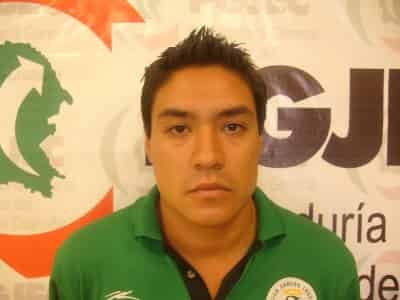 AL BOTE. Miguel Án­gel, de 23 años, le min­tió a varios colonos.