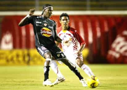Con gol de último minuto del colombiano Hugo Rodallega, Necaxa sacó el empate 2-2 en su visita a Tecos de la UAG. (Jam Media)