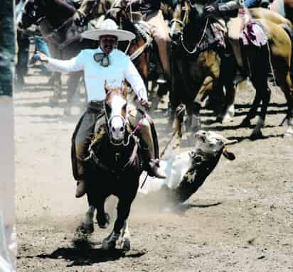 Con la participación de los equipos Alacranes de 
Durango, Ganaderos del Desierto y Corona de La 
Laguna, se llevará a cabo una charreada amistosa el domingo 31 en el lienzo charro La Laguna. (Archivo)