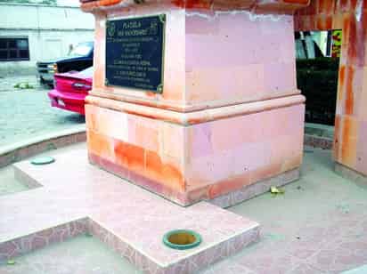 La Plazuela 450 Aniversario sufrió el robo de sus luminarias. Lamentablemente, no es el único ejemplo de vandalismo en la ciudad, ya que otras plazas, asombrosamente, han corrido la misma suerte.