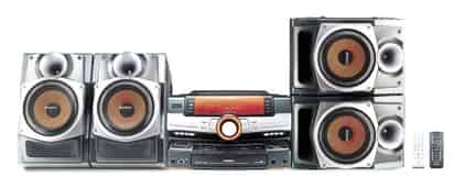 La nueva línea de minicomponentes de Sony te permite
pasar tus viejas canciones a un walkman. (El Universal)