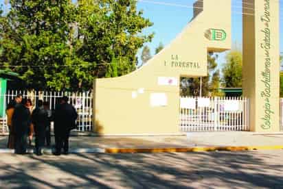 Así lució ayer el Plantel 1 del Colegio de Bachilleres debido a la suspención de clases promovida por el Sitcobaed.