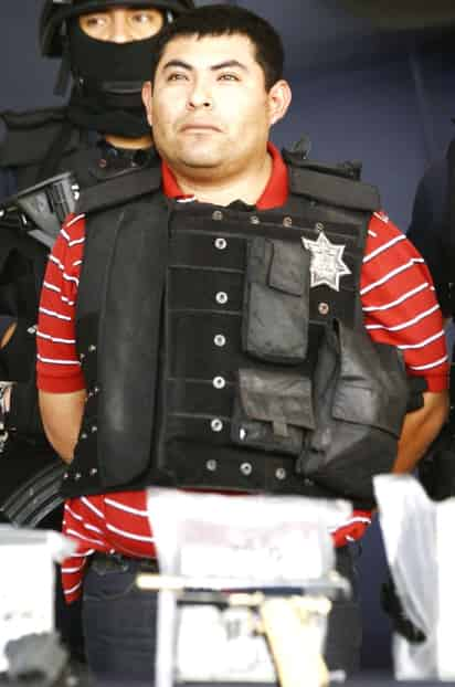 En el hangar de la Policía Federal en el Aeropuerto Internacional de la Ciudad de México es presentado Jaime “El Hummer” González Durán, presunto fundador de la agrupación delictiva “Los Zetas”. (El Universal)