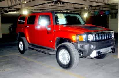 Fuentes extraoficiales en la Sección 21, de Nuevo León, dijeron que la llegada del Hummer se había retrasado porque estaban tramitándose permisos de Gobernación para que pueda rifarse. (Archivo)