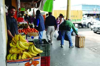 Los Mercados de Abastos son una tradición comercial en la venta a mayoreo o menudeo.
