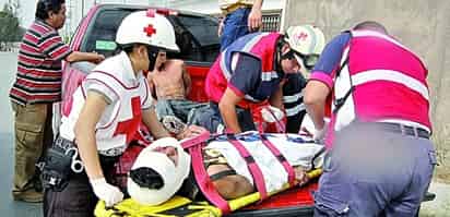 INCONSCIENTE. El hombre quedó herido de gravedad e internado en el hospital.