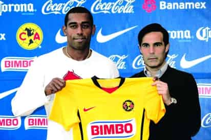 El brasileño Roberto de Pinho fue presentado ayer como nuevo refuerzo de las Águilas del América. (Jam Media)