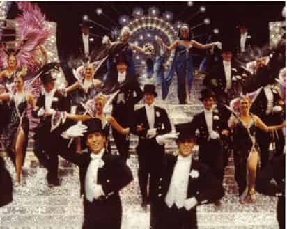 Tras 49 años de funciones, Les Folies Bergere dirá adiós al hotel y casino Tropicana el próximo 28 de marzo. (AP)