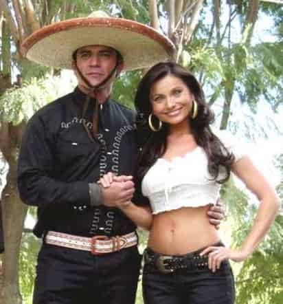  El actor de la telenovela 'Fuego en la sangre', quien se encuentra con Elizabeth en el carnaval de Veracruz, subrayó que le costó trabajo conquitarla. (Archivo)