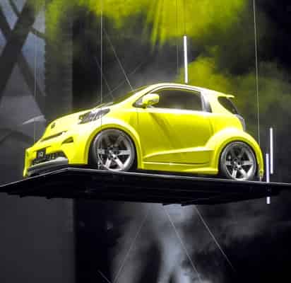 El iQ es más pequeño que el subcompacto Yaris, también de la Toyota Motor Corp. (AP)