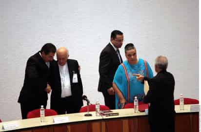 Apoyo. En la Conferencia del Episcopado, los dirigentes de PRI, PAN y PRD respaldaron al arzobispo de Durango, quien dijo que 'El Chapo' vive en esa entidad.