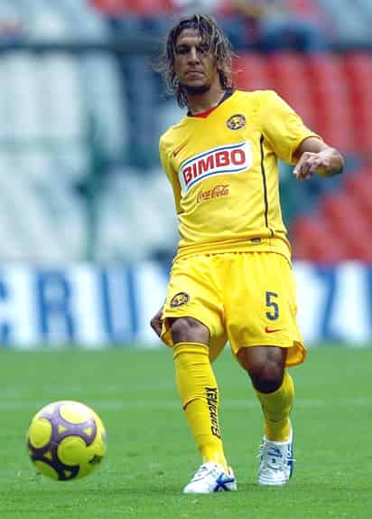 Vera abandonó muy molesto la cancha del estadio Azteca el pasado domingo en el duelo ante Tecos de la UAG (1-2), luego de ser sustituido en el segundo tiempo. (jammedia)