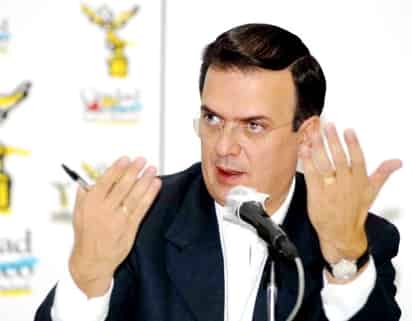 a ex esposa de Marcelo Ebrard estuvo presente esta mañana en una reunión del mandatario con embajadores de distintos países americanos.