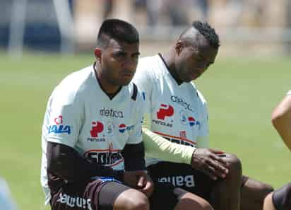 'Hachita' Ludueña y Christian Benítez podrían dejar el equipo y emigrar a las Águilas del América y a algún club europeo respectivamente. (Archivo)