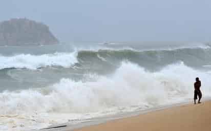 Estragos. Fuertes marejadas se observan en el puerto de Acapulco, estado de Guerrero, en el Pacífico mexicano, cuyas costas fueron puestas ayer en alerta ante la trayectoria de la tormenta tropical 'Andrés', que podría convertirse en huracán, según informaciones del Servicio Meteorológico Nacional.  