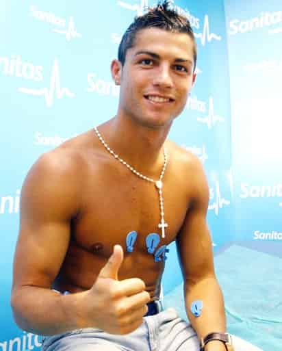Durante la apena media hora en que estuvo en el centro sanitario, a Cristiano Ronaldo se le sometieron a diversas pruebas médicas, las cuales confirmaron que está 'en perfectas condiciones'. (EFE)