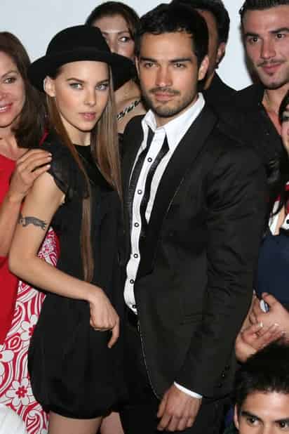 Huída. Belinda, Poncho Herrera y el resto del elenco de la telenovela Camaleones huyeron de la prensa como una 'estrategia'.  EL UNIVERSAL