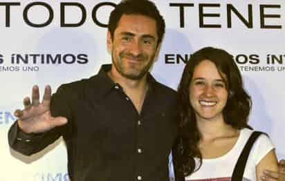 Los actores mexicanos Demián Bichir y Ximena Sariñana, durante la presentación de la película 'Enemigos Íntimos', la cual gira en torno a un grupo de enfermos de cáncer y las personas que les rodean. El director del filme, Fernando Sariñana, dijo que el largometraje 'trata sobre la vida, y no sobre la muerte'. 