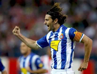 El defensa central Daniel Jarque, quien jugaba en el Espanyol de Barcelona de la Primera División de España, perdió la vida ayer a causa de un paro cardiaco. (EFE)