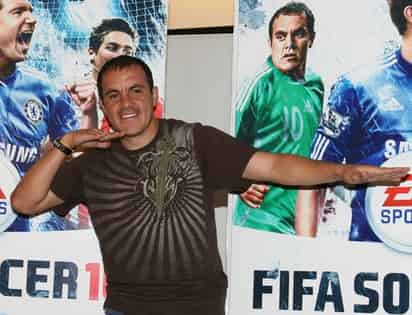 El futbolista Cuauhtémoc Blanco presenta la portada del videojuego FIFA SOCCER 10, de la que forma parte. Cuauhtémoc Blanco llega al futbol virtual en el FIFA 2010