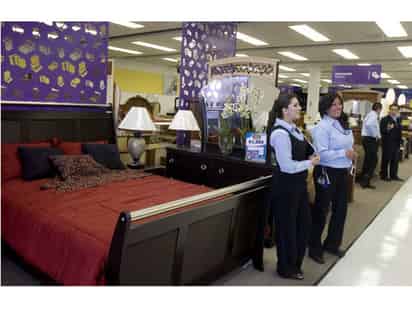 Más acciones. La tienda departamental aumenta sus acciones comunes.