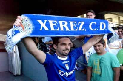 En su presentación, el veloz delantero declaró sentirse contento por el gran paso en su carrera y agradeció a la institución del Xerez por abrirle las puertas.