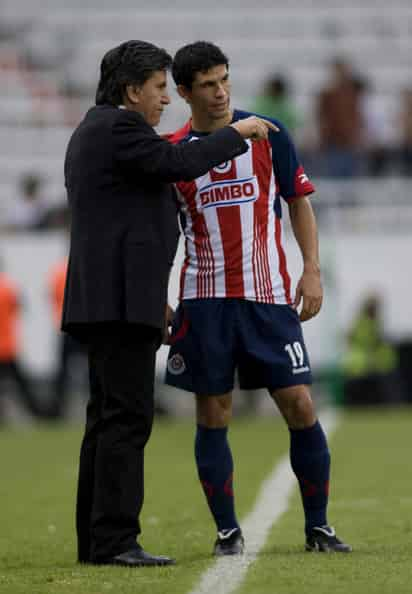 El director técnico Raúl Arias debutó con un triunfo su nueva aventura con las Chivas de Guadalajara. El Rebaño dejó el futbol ofensivo para dar paso al estilo conservador de su nuevo entrenador. (Jam Media)