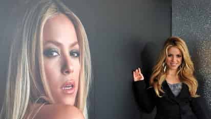 Honor. Shakira recibió complacida el galardón... su labor altruista ha traspasado fronteras.