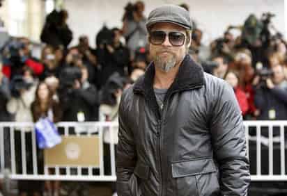 Veremos. Brad Pitt está en pláticas para protagonizar al villano y enemigo de Sherlock Holmes, Dr. Moriarty, en la segunda cinta sobre el afamado detective. Reto. Robert Downey Jr. da vida a Sherlock Holmes; pronto se estrenará la primera cinta.