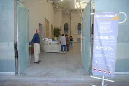 Los asistentes. El taller está dirigido al público en general y durante el mismo los asistentes podrán aprender procesos creativos de manera muy artesanal.