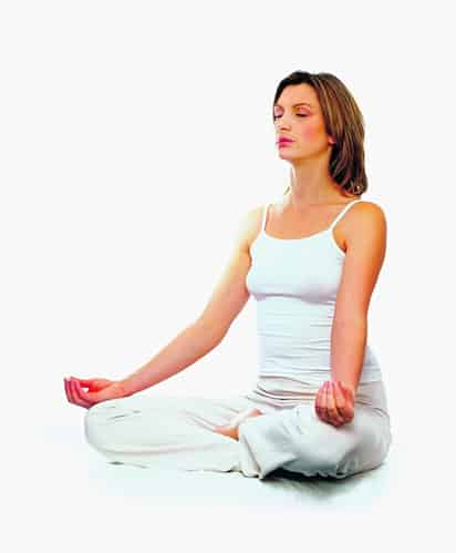 Practicar sudarshan kriya nos enseña a inhalar y exhalar correctamente.