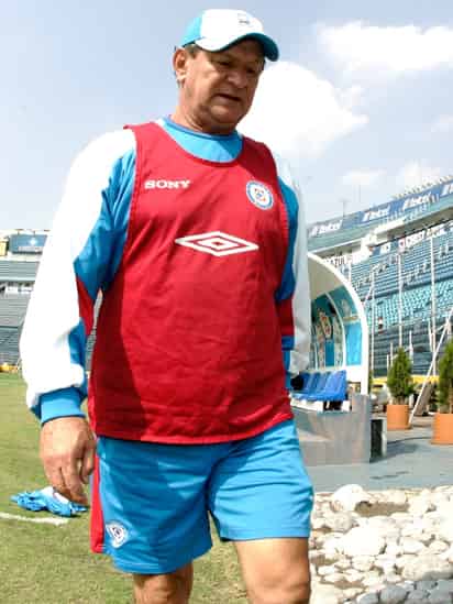 Enrique Meza tiene claro que la oportunidad de coronarse con el Cruz Azul es grande, pero no debe de confiarse. (Jam Media)