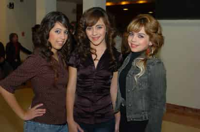 Ale Ortega, Cecy Acosta, Lorena Trasfí y Adriana Acosta.