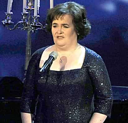 Después de sorprender al público y al jurado en la tercera temporada del 'reality show' 'Britain's got talent', Susan Boyle cumple otro sueño al alcanzar Disco de Oro en México por las ventas de su primer material discográfico 'I dreamed a dream'.