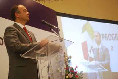 Presentación. El alcalde de Durango, Carlos Matuk López de Nava, presentó el Plan Anual de Trabajo 2010, en el que se destaca la realización de más obras de infraestructura.  JOSE ANTONIO RODRÌGUEZ/ EL SIGLO DE DURANGO 