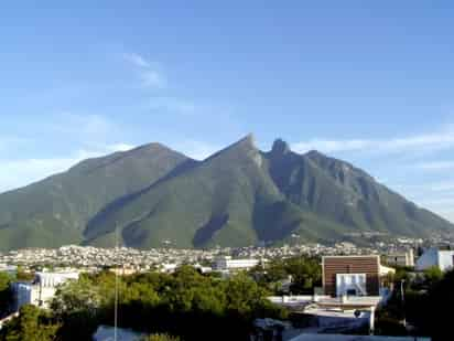 La ciudad de Monterrey, Nuevo León, se mantiene como la entidad más cara para vivir, tomando en cuenta el costo de la canasta de bienes y servicios y el alto consumo de energéticos de sus habitantes, en relación con otras zonas del país.