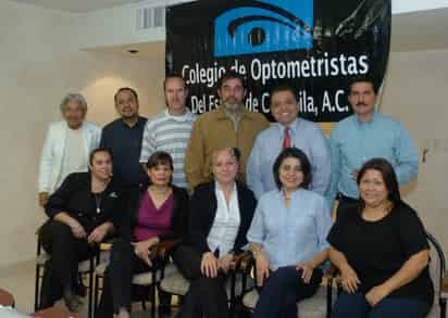 Celebran su día. Integrantes del Colegio de Optometristas en reciente conmemoración.