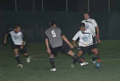 La Liga de Campeones Laguna Peñoles tiene a Miami Soccer Juárez como monarca del torneo. Miami Soccer Juárez se llevó toda la gloria