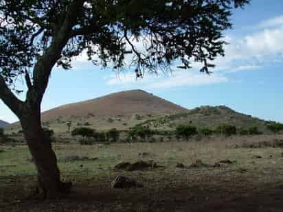 Vestigio. El Volcán de Maika, uno de los más conocidos del municipio de Poanas, se encuentra ubicado en la Sierra de Cieneguilla.