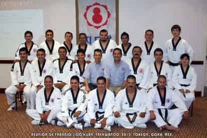 La asociación Ji Do Kwan de Tae Kwon Do tuvo reunión de trabajo ayer. Ji Do Kwan busca  su modernización