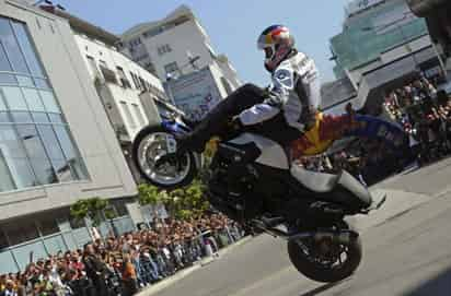 Acrobacias en moto