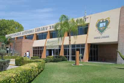 Votaciones. Alumnos y maestros se encuentran listos para votar por alguno de los candidatos a la dirección y rectoría de la Narro.