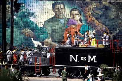 Historia. Aspectos del desfile conmemorativo del Centenario del inicio de la Revolución mexicana.