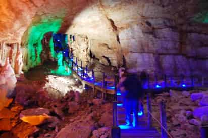 Promoción. A conocer las Grutas del Rosario, algo único en la Comarca Lagunera y el país, invita la Dirección de Turismo y Cinematografía de Gómez Palacio.