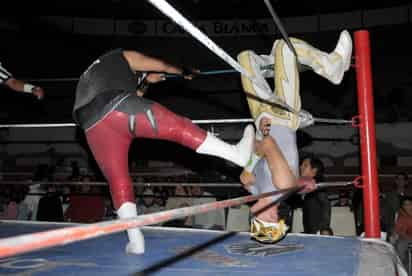 Siguen hoy las acciones de la lucha libre profesional en las arenas laguneras, donde estarán presentes elementos regios y locales.