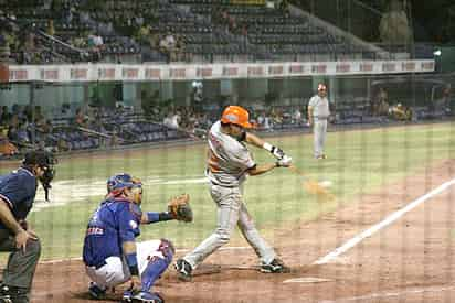 Hoy habrá duelo de pitcheo entre los García; el zacatecano Alfredo, por Acereros del Norte, frente al mazatleco Ramón, por Vaqueros. Vaqueros Laguna iguala la serie en Estadio Monclova