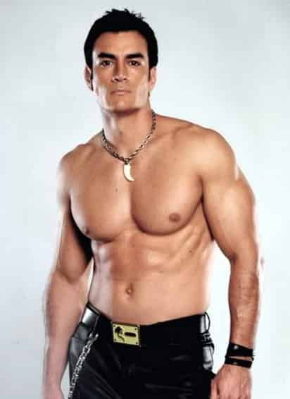 El actor y modelo mexicano David Zepeda deja al descubierto sus atributos físicos, al convertirse en la imagen de una línea de ropa íntima.